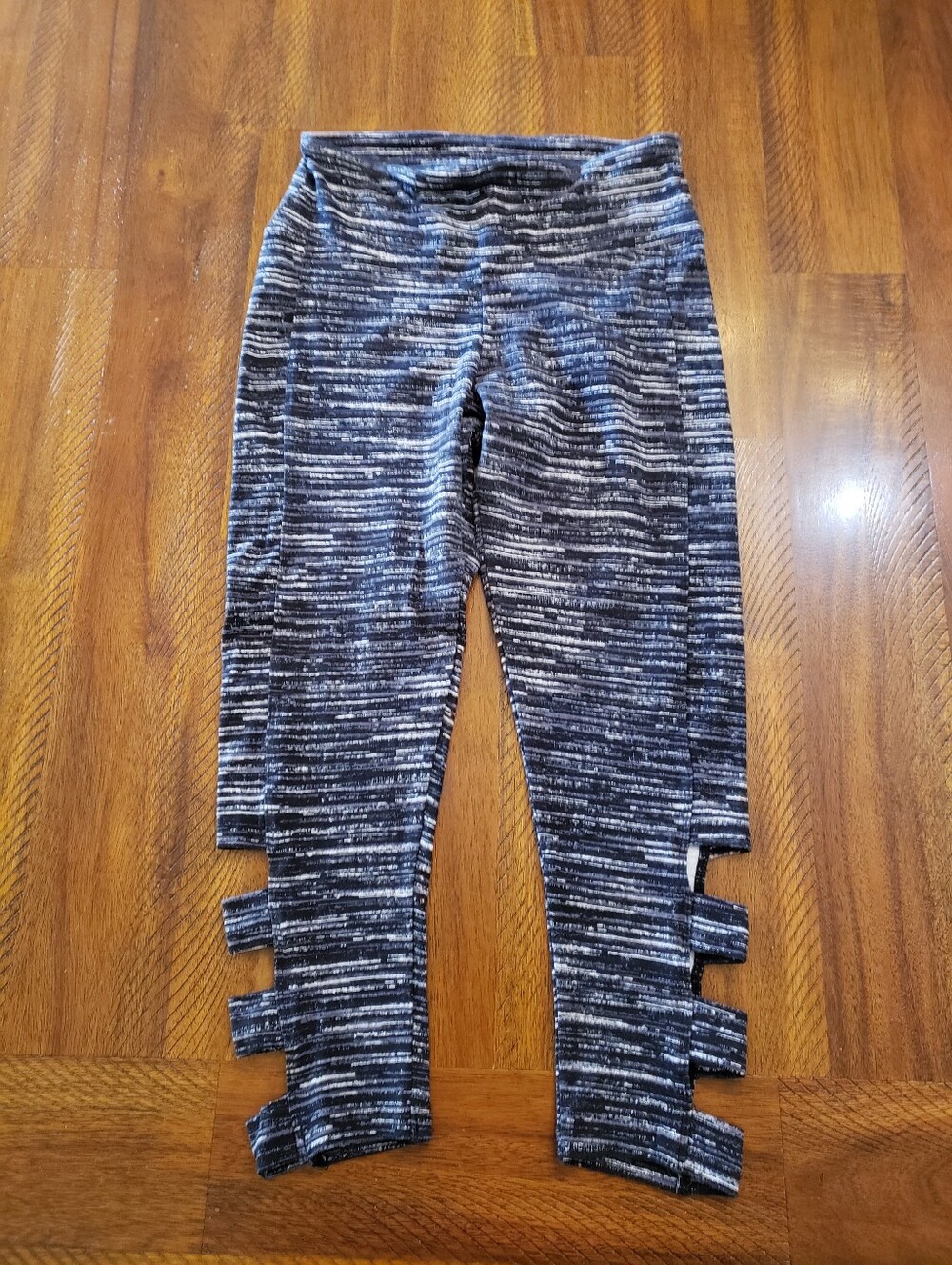 Bally Total Fitness Capri Leggings